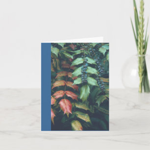 NOTECARD, "BLAUWE BESSEN OP GROENE BLADEREN" KAART