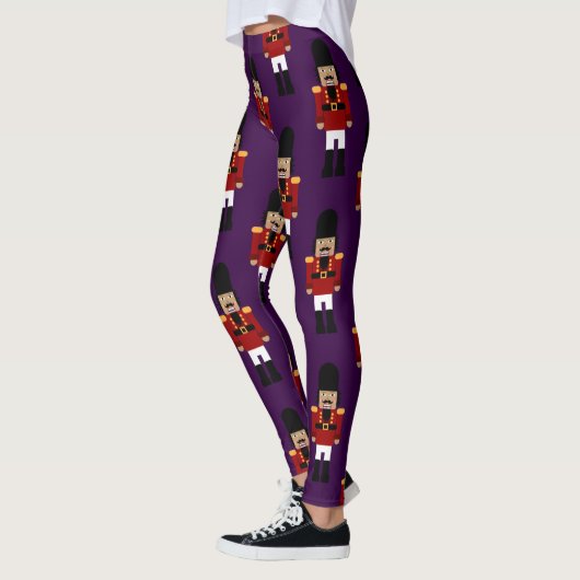Notenkraker Leggings (Paarse achtergrond) (Links)