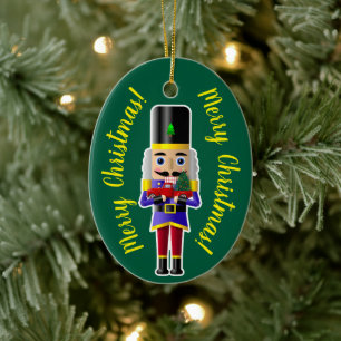 Notenkraker met kleine rode vrachtwagen keramisch ornament