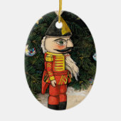  notenkraker onder kerstboom keramisch ornament (Voorkant)