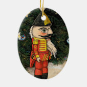  notenkraker onder kerstboom keramisch ornament (Achterkant)