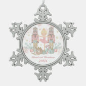Notenkraker Pastel Roze Ballet Baby Eerste Kerst Tin Sneeuwvlok Ornament (Voorkant)