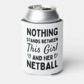 Nothing stands between this girl and her netball. blikjeskoeler (Blikje Achterkant)