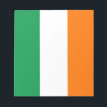 Notitieblok met Ierse vlag<br><div class="desc">Voeg een vleugje Irish Pride toe aan uw werkruimte met ons exclusieve notitieblok met de Ierse vlag! Dit notitieblok is gemaakt met nauwgezette aandacht voor detail en is meer dan alleen een schrijfinstrument; het is een eerbetoon aan het rijke erfgoed en de culturele trots van Ierland. Het bruisende ontwerp toont...</div>