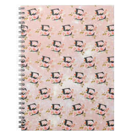 Notitieboek met de letter E