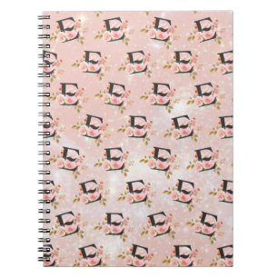 Notitieboek met de letter E