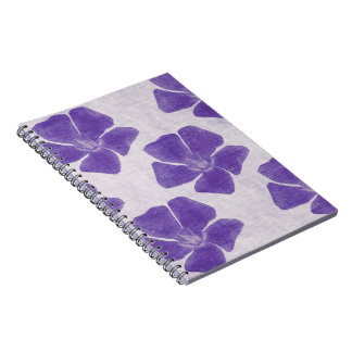 Notitieboek van paarse bloemen