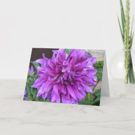 Notitiekaart met paarse dahlia