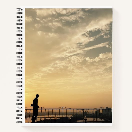 Notities op een achtergrond van zonsondergang notitieboek (Voorkant)