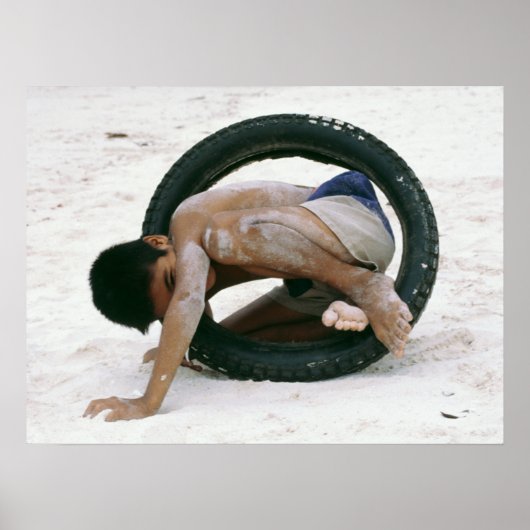 Nou, Tyred. Poster (Voorkant)