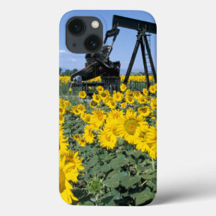 Nou, VS, Colorado, zonnebloemen, olieboortoren iPhone 13 Hoesje