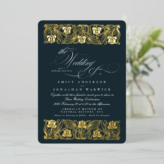 Nouveau Formele Kalligrafie Elegant Classic Goud Folie Uitnodiging (Staand Voorkant)