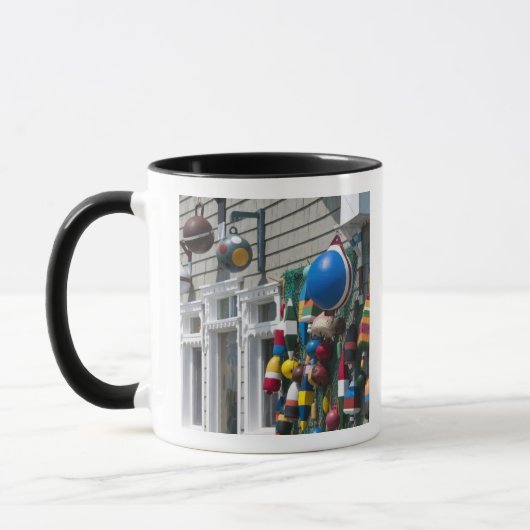 Nova Scotia, Canada. Boei winkel in Blue Rocks in Mok (Links)
