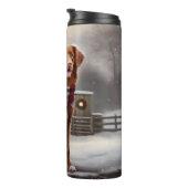 Nova Scotia Eend Toller Hond in Sneeuw Kerstmis Thermosbeker (Geroteerd rechts)