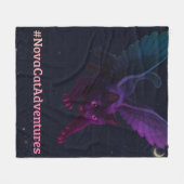 #NovaCatAdventures – Winged v2 Fleece Deken (Voorkant (Horizontaal))
