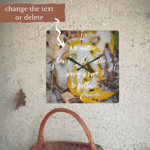 November bos: Gele bladeren onder de sneeuw Vierkante Klok