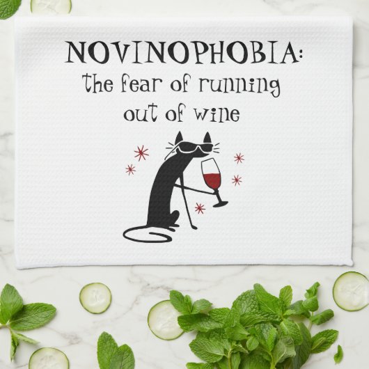NOVINOPHOBIA Running Out of Wine Quote Theedoek (Gevouwen)
