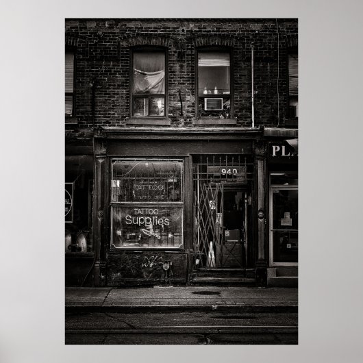 Nr. 940 Queen St E 1 Poster (Voorkant)