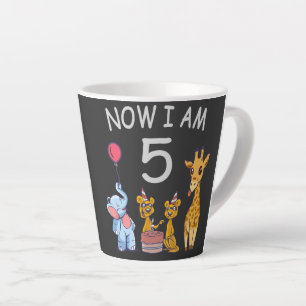 Nu ben ik 5 jaar oud 5e verjaardag in de dierentui latte mok