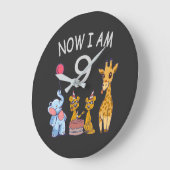 Nu ben ik negen jaar oud op de dierentuin grote klok (Hoek)