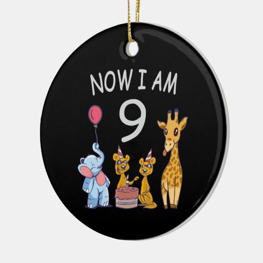 Nu ben ik negen jaar oud op de dierentuin keramisch ornament (Links)