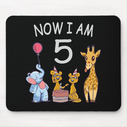 Nu ben ik vijf jaar oud, vijfde verjaardag in de d muismat (Voorkant)