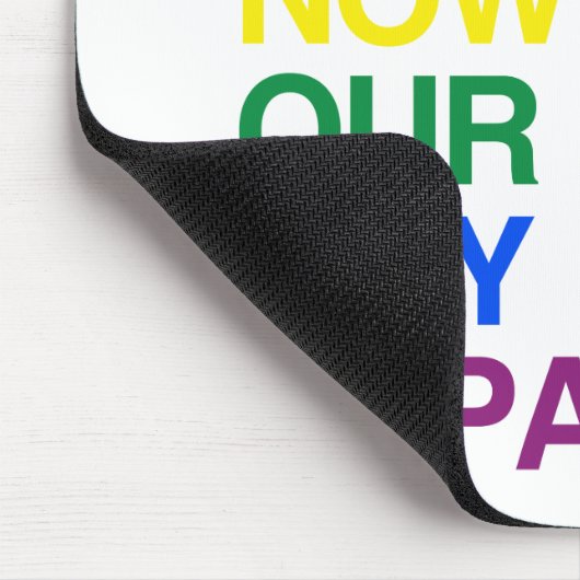 NU DOEN WE ONZE GAY APPAREL -.png Muismat (Hoek)