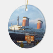 Nu en dan keramisch ornament (Links)