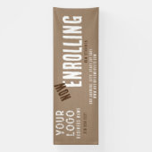 Nu inschrijven Rustieke Charm Kraft Paper School Spandoek (Verticaal)