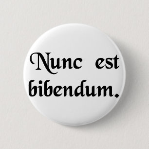 Nu moeten we drink boeken. ronde button 5,7 cm