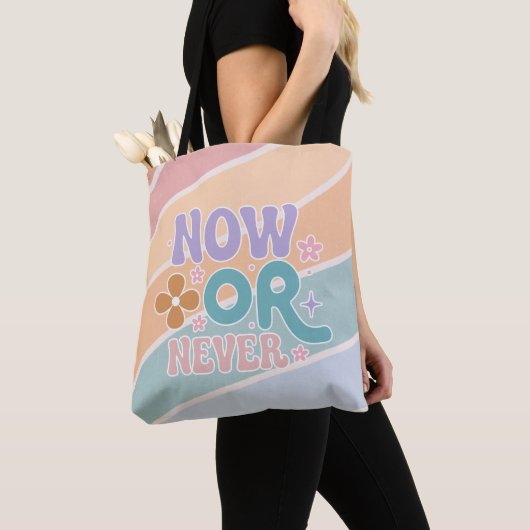 Nu of nooit | Inspirerend quote vrouwen Tote Bag (Dichtbij)