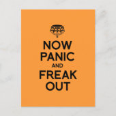 NU PANIC EN FREAK OUT.png Briefkaart (Voorkant)