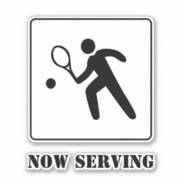 Nu Serving Tennisser Straatbord met tekst Sticker
