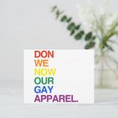 NU TREKKEN WIJ ONZE VROLIJKE KLEDING AAN - .PNG BRIEFKAART (Staand voorkant)