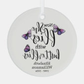 Nu vliegt ze met Butterflies Memorial Glas Ornament (Achterkant)