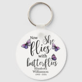 Nu vliegt ze met Butterflies Memorial Sleutelhanger (Achterkant)