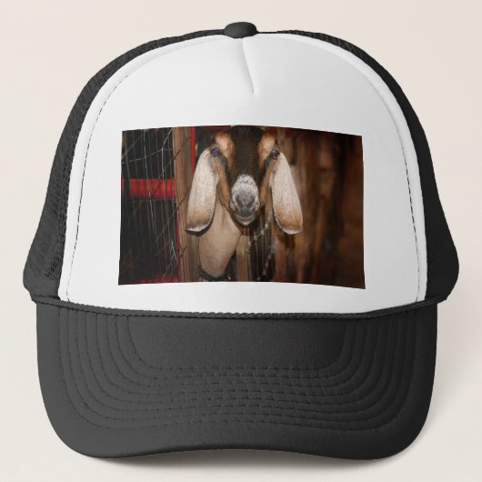Nubian doe mee uit de poort trucker pet (Voorkant)