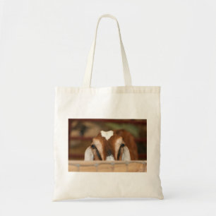 Nubische doe over houten rail tote bag