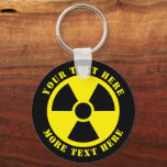 Nucleair radioactief symbool zwarte & gele naad sleutelhanger<br><div class="desc">Kernradioactief symbool zwarte en gele sleutelhanger. De ronde het pictogram van het stralingswaarschuwingsteken sleutelketen met foto. Voeg uw eigen gepersonaliseerde tekst of grappige quote toe. Cool Birthday cadeauidee voor vrienden, familie, prepper, vader, echtgenoot, wetenschapper, baas, medewerker, collega, enz. Dubbelzijdige sleutelhanger van aluminium.</div>
