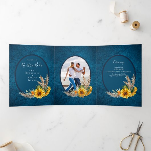 Nuestra Boda 6 pagina Zonnebloemen Weddenschap Drieluik Uitnodiging (Binnen)