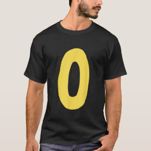 Nummer 0 groot en vet in geel t-shirt