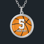 Nummer 5 basketbalketting |  zilver vergulden ketting<br><div class="desc">Nummer 5 basketbalketting |  teamnaam en nummer van jersey. Een cadeautje voor basketbalspeler en coach.</div>