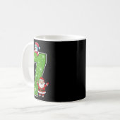 Nummer 7 Grappig 67 Meme Koppel Pyjama Kerstmis Ma Koffiemok (Voorkant links)