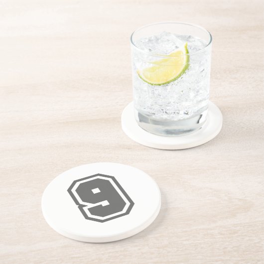 Nummer 9 zandsteen onderzetter (Zijkant)