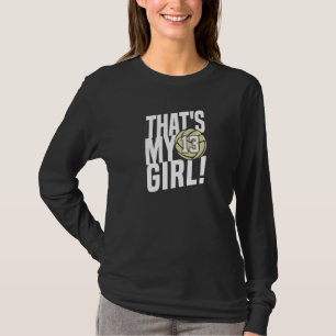 Nummer dertien dat is mijn meisje 13 Volleybal Moe T-shirt