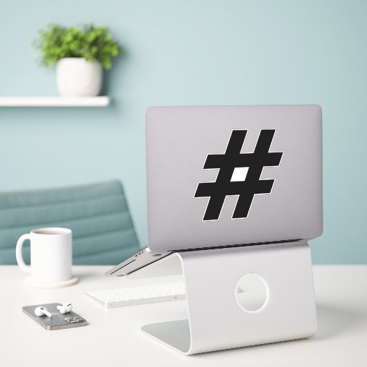 Nummer Hashtag Black en White Sticker (Laptop op bureau)