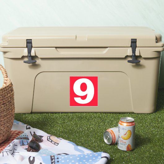 Nummer Nine Red en White Sticker (Koeler)