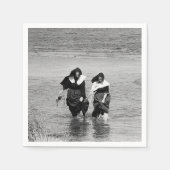 Nuns Clamming op Long Island Servet (Voorkant)