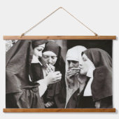 Nuns Roken  fotografie Hangend Wandkleed (Voorkant)