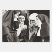 Nuns Roken  fotografie Inpakpapier Vel (Voorkant)